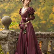Il lui est interdit de prononcer le nom de la femme , sous peine de mort. Robe Style Medieval Princesse Perdue Disponible En Coton Bleu Fonce Coton Vert Coton Blanc Coton Noir Coton Bleu Coton Bourgogne Coton Rouge Passement Rouge Lady Rowena Passement