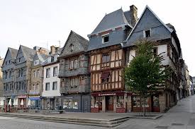 Maison Du 16e Siecle Dite Maison Du Chapelier A Lannion Pa00089273 Monumentum