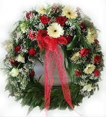 Maybe you would like to learn more about one of these? Funeral Wreath With One Decoration With Red White Roses Gerbera Daisy Baby S Breath And More 3 Sizes I Husi Bloma Flower Delivery Shop Iceland