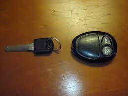 There are times when the keyring loop on your key fob breaks. How To Fix A Broken Gm Key Fob 8 Steps Instructables
