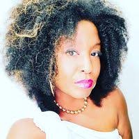 Kitten moves in with a 130-pound dog and proceeds to dominate him 😹