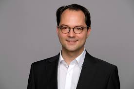 Jul 14, 2021 · he is 44 today and his full name is matthew daniel muller, his prison records show. Prof Dr Dominik Muller Sdac Elite Master S Programme