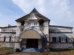 Cukup sayang melihat keadaan bangunan ini yang cukup uzur dan mula mereput menunggu masa untuk rebah dan runtuh menyebah bumi. Beginilah Keadaan Balai å®‰é¡ºå¹æ°´ç«™ Beautiful Teluk Intan Facebook