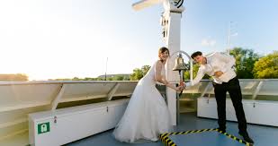 Heiraten auf dem schiff ist aber nicht nur aus finanzieller sicht attraktiv. Freie Trauung Auf Dem Schiff Kristallprinzessin In Regensburg Vitali Sokolov