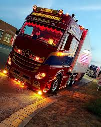 15 Best Trucks In The World Cool Trucks Pictures Cool Trucks Mercedes Truck Trucks
