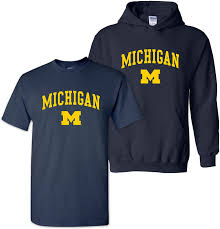 Free delivery on millions of items with prime. Amazon Com Ncaa Arch Logo T Shirt Hoodie Bundle College University Clothing