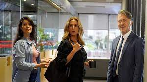 Menajerimi ara adlı türk drama ve komedi dizisinde yer alan hayali karakterler. Menajerimi Ara Yayin Tarihi Belli Oldu Menajerimi Ara Dizisinin Konusu Ve Oyunculari Magazin Haberleri