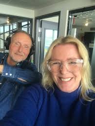 I Eftermiddagsprogrammet idag måndag på P4 Göteborg blir det Radio  Stenberg. Anica och Peter (som håller avstånd) håller dig sällskap mellan  kl 15:03 och 16:45. Glad Annandag Påsk!💐
