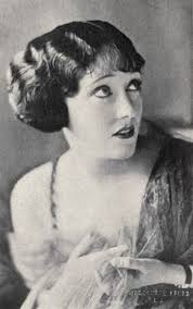 Gloria Swanson Facts for Kids