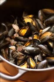 Recette Moules A La Creme Et Au Pineau Audrey Cuisine Recette Moules Recettes De Cuisine Cuisine Poisson