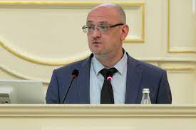 Максим резник в специальном проекте «50 стульев» невских новостей. Maksim Reznik Obyasnil Pochemu Otsutstvoval Na Zasedanii Zaksa Abn