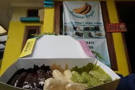 Cara membuat pisang cokelat mudah cepat zona makan cara membuat pisang cokelat pisang cokelat merupakan cemilan atau snack yang terbuat dari pisang dan coklat digulung dengan kulit lumpia kemudian mau tau resep pisang bakar coklat keju resep masakan aneka resep masakan dari pisang yaitu resep pisang bakar coklat keju untuk camilan menu bekal sekolah anak… Banting Setir Jualan Pisang Pria Ini Raup Omzet Rp 100 Juta Bulan