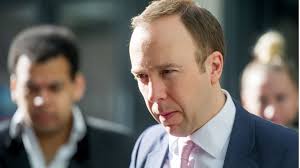 Covid-19: Anh có chủ quan, không đeo khẩu trang dù có gần 300 ca nhiễm?