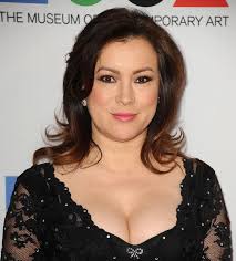 S'il vous plaît, faites de Jennifer Tilly une habituée de RHOBH : r/RHOBH