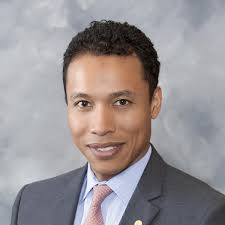 Darryl Hackett's Instagram, Twitter & Facebook