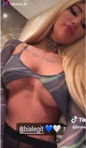 După sărutul de „cinci stele” cu 6ix9ine, Bia Khalifa a postat noi imagini  controversate