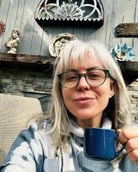 The Sunday after Thanksgiving is always kind of strange. You've been  entertaining, talking, laughing for 4 days straight ….and then all of a  sudden, you're not. Finally back in the studio,