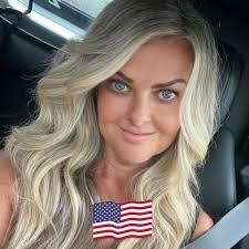 Candace Morrow's Instagram, Twitter & Facebook