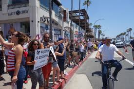 Located on cleveland's west side, come for a swim or a stroll along the beach and take in the beauty of lake erie. What It Was Like Friday At The Crowded Huntington Beach Demonstration Laist