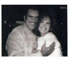 Was kidnapped by a band of organized crime. 57 Vicente Chente Fernandez Ideas Vicente Fernandez Mexican Artists Mexican Culture