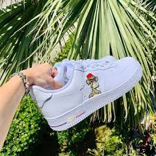Bored Ape Yacht Club Nft Art The Custom Movement In 2021 Yacht Club Apes Wearable