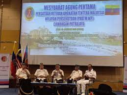 Satu angkatan tentera darat yang moden, kredibel, seimbang, mampu dan bersedia melaksanakan misinya sebahagian daripada angkatan. Mesyuarat Agung Pertama Persatuan Veteran Angkatan Tentera Malaysia Putrajaya Prebiu Com