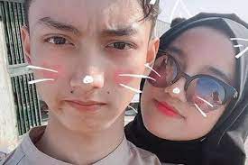 Dengan kulit putih, hidung mancung, dan mata yang sedikit sipit, azmi siap membuat kaum hawa yang melihatnya langsung jatuh hati. Berita Gus Azmi Terbaru Hari Ini Cewekbanget