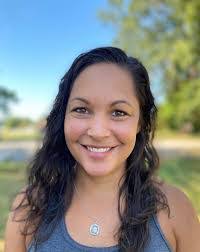 Laura Weekley's Instagram, Twitter & Facebook