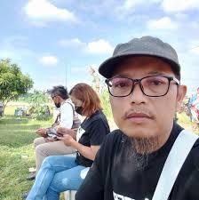 Hi guys! Neo can track a car? I see a video