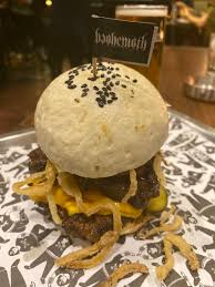 Bacon, peanut butter sauce, house sauce, mayo, grilled onion & pickle. Rio Qtink Boyzaboy Twitter