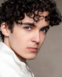 Nikki Banner is a whimsical beauty with elegant grace @nikki #muse  #nikkibanner #actress #portrait #beauty #danapatrickphoto #headshots  #laphotographer #danapatrick #womensstyle #danapatrickphoto 💋/hair  @daniellekatherinemakeup