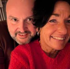 🇩🇪 Die neue INSA Umfrage zeigt klare Trends. Alice Weidel klettert im  Politiker Ranking überraschend um vier Plätze nach oben und erreicht Platz  fünf. Das ist ihr bester Wert seit Beginn der