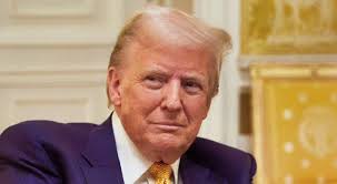 VIDEO: Social Media Is Going Crazy Over President Donald Trump's Alleged  Brand New Haircut That He Showed Off After A Round Of Golf  https://www.totalprosports.com/general/social-media-is-going-crazy-over-president-donald-trumps-brand-new-haircut-that  ...