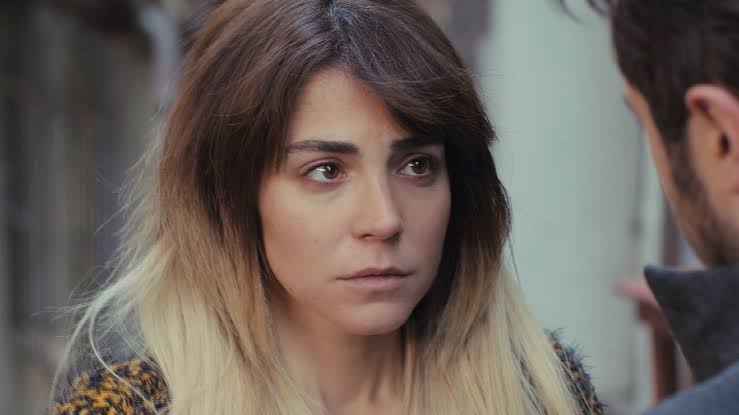La forza di una donna Anticipazioni 2 dicembre 2025: Ceyda si avvicina a  Emre, ma...