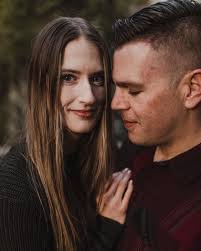 Joy Warren's Instagram, Twitter & Facebook