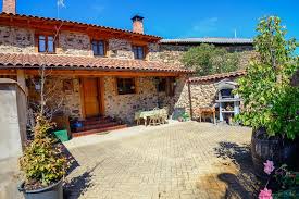 Otelin konumu casa rural entre valles, benllera (benllera) konaklamanızda, riello belediye sarayı ve san salvador kilisesi bölgesinde sizi bekliyor. Casa Rural Entre Valles En La Montaa De Len Has Wi Fi And Grill Updated 2020 Tripadvisor Benllera Vacation Rental