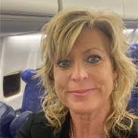 Lori Tindall's Instagram, Twitter & Facebook