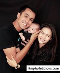 Majlis pertunangan aliff aziz & bella astillah venue : 15 Gambar Newborn Photoshoot Anak Aliff Aziz Bella Astillah Gambar Gambar Official Newborn Photoshoot Untuk Mohamad Ayden Adrean Anak Sulung K Pemotretan