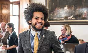 His birthday, what he did before fame, his family life, fun trivia facts, popularity rankings, and more. Dominik Feri Rezignuje Na Funkci Poslance Duvodem Je Obvineni Ze Sexualniho Obtezovani Forum24