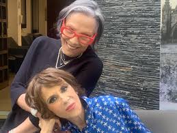 Rebecca Jones (@la_rebeccajones) • Instagram photos and videos