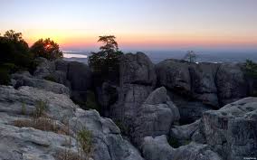 Guests will appreciate free perks like continental breakfast and wifi in public areas. 15 Best Things To Do In Fort Payne Al The Crazy Tourist In 2020 Fort Payne Outdoors Adventure Desoto State Park