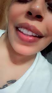 Honestly it's a forced smile I HATE FONDANT 😂 close to tears was an  understatement 😭😂 if anyone ever sees me