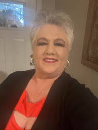 We got 3 1/2" of snow in South Huntsville. Got out to enjoy it for a few  minutes because I saw the sleet and rain was