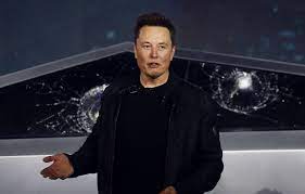 Tesla : Les explications d'Elon Musk après la casse de son « cybertruck »  en pleine présentation mondiale