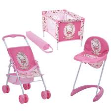 Hello kitty (ハローキティ, harō kitī), also known by her full name, kitty white (キティ・ホワイト, kitī howaito), is a fictional character produced by the japanese company sanrio, created by yuko shimizu, and designed by yuko yamaguchi. Hauck Toys For Kids Puppen Set 3 Teilig Buggy Hochstuhl Reisebett Hello Kitty Rosa Babyartikel De