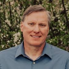 Alec Powell's Instagram, Twitter & Facebook