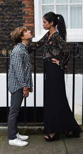 On online dating sites like match.com and okcupid, many women limit their search results to only guys with photos, and generally different dating sites and apps have varying formats and character lengths. Dating For Tall Singles Are Tall Women Attractive For Dating