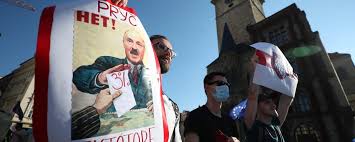 Běloruské ministerstvo obrany podle státní tiskové agentury belta uvedlo, že informace o útoku na běloruskou vesnici je naprostý nesmysl. Belorusko Je Jako Pozar V Raselinisti Hori Neviditelne Az Exploduje Popisuje Novinar Situaci V Zemi Hlidacipes Org