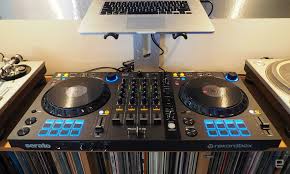 Pioneer dj are by far the most famous name when it comes to dj equipment. Pioneer Dj Ddj Flx6 Hybrid Controller Hands On