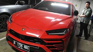 Berapa sih biaya restribusi yang harus dikeluarkan untuk mobil sport tersebut ? Kasus Lamborghini Urus Pakai Plat Bodong Ini Spek Dan Harganya Otomotif Tempo Co